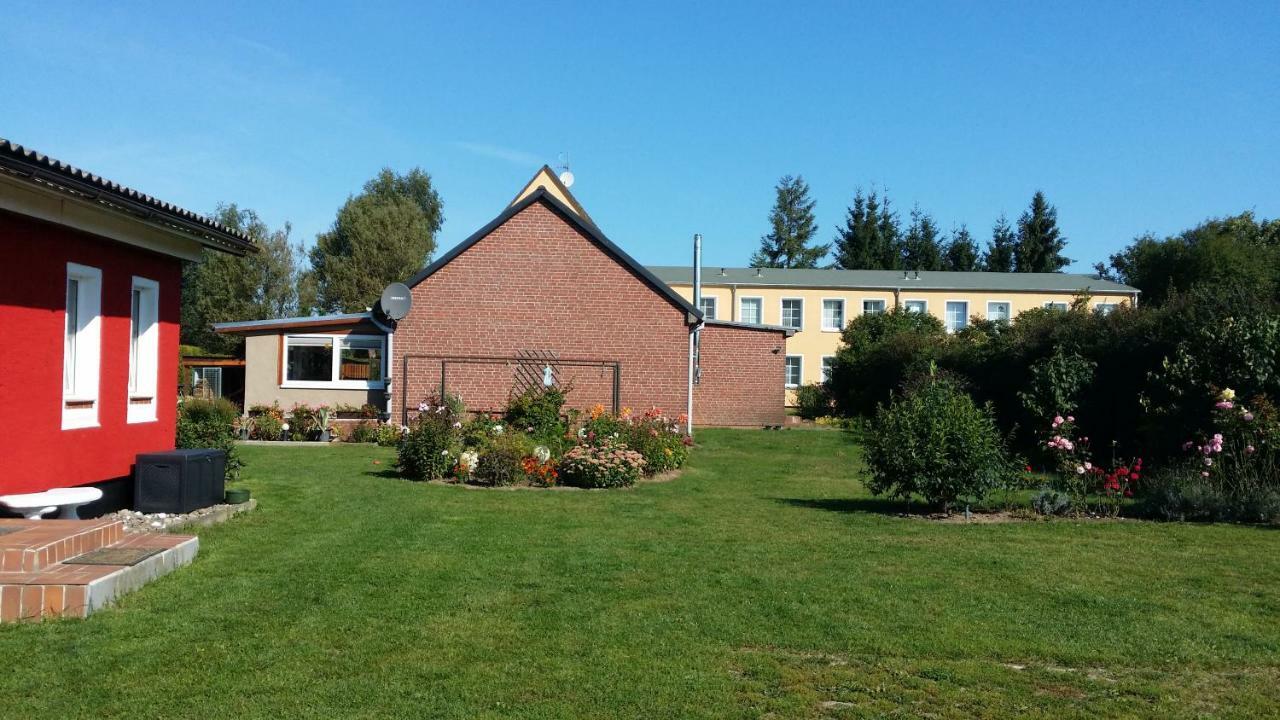 Ferienhaus Storchenweg Mahlzow Exteriör bild